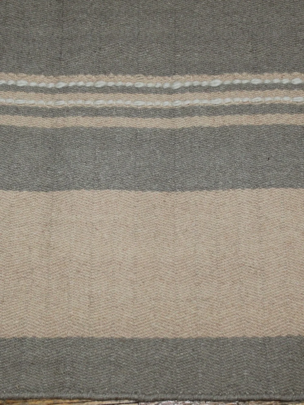 West Elm. Simple Vertical Frame Rug. Sz. 2'x3'